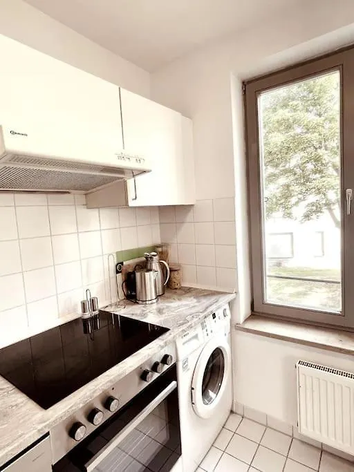 Apartment Gemuetliche Wohnung Mit Balkon In Schoenefeld