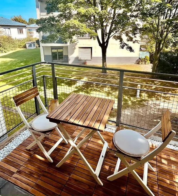 Gemuetliche Wohnung Mit Balkon In Schoenefeld 0*,